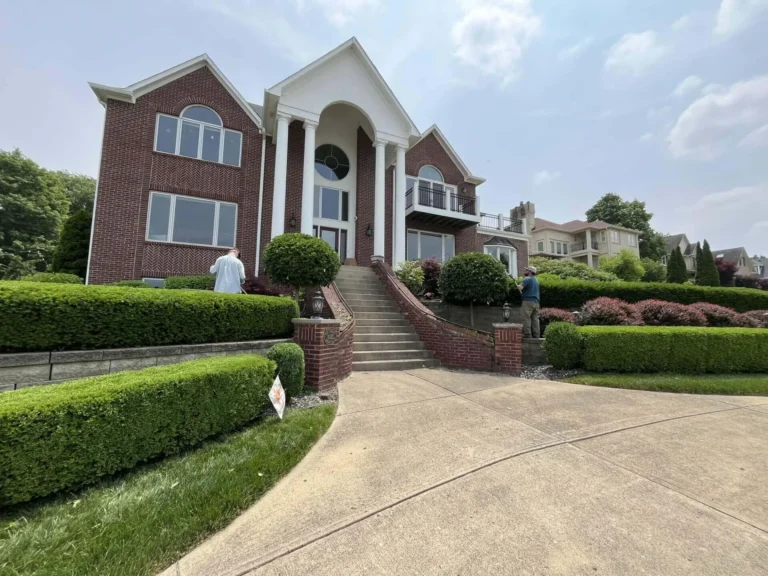 Shrub-Pruning-Indianapolis-Carmel-Geist