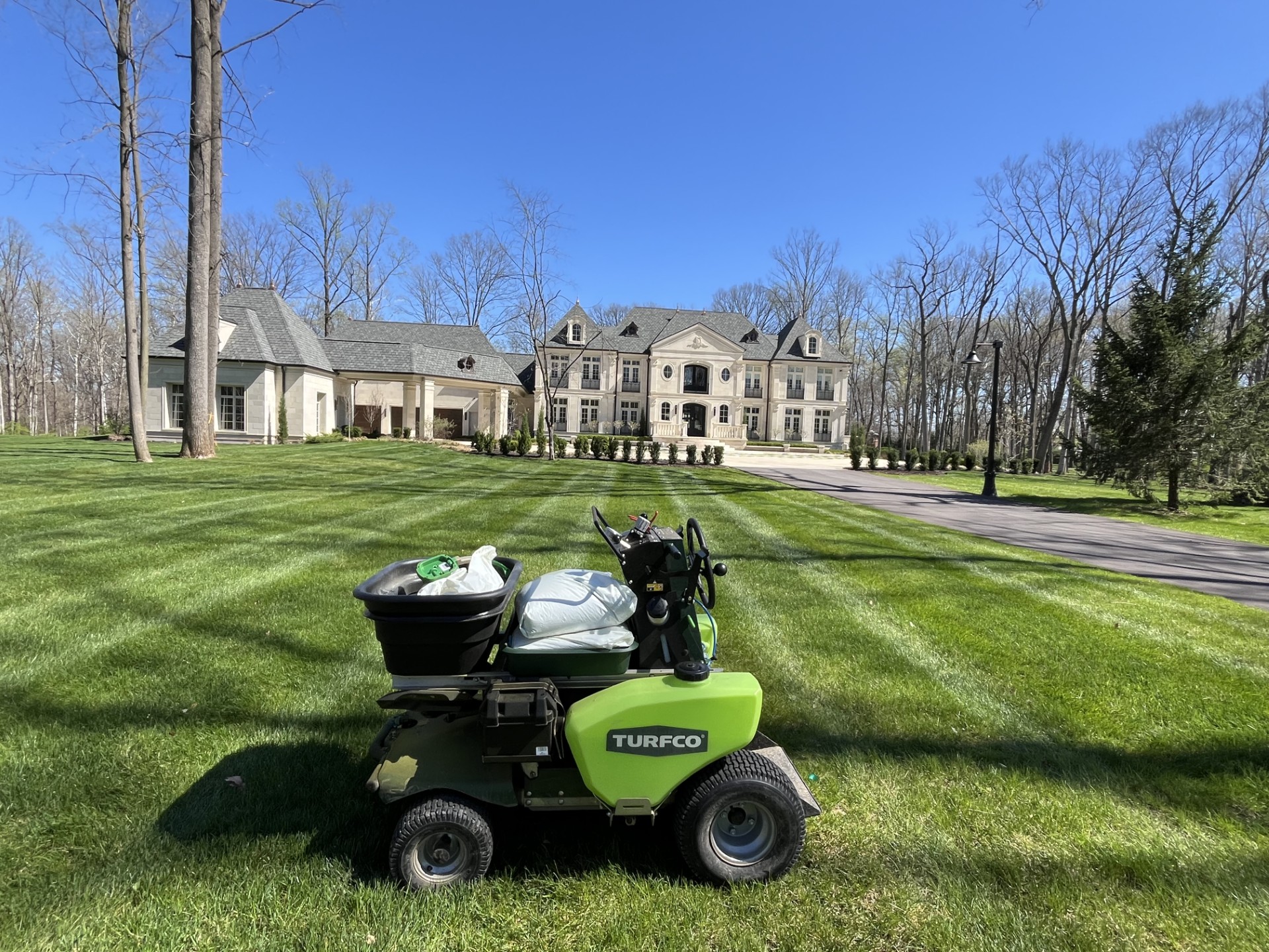 Carmel-Lawn-Care-Fertilization-and-Weed-Control-Estate-Management